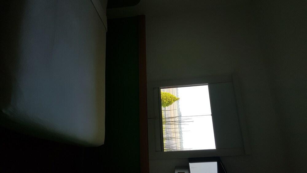 Cordia Surabaya Airport - Dalam Bandara - Formerly Ibis Budget Surabaya Airport Hotel 2*